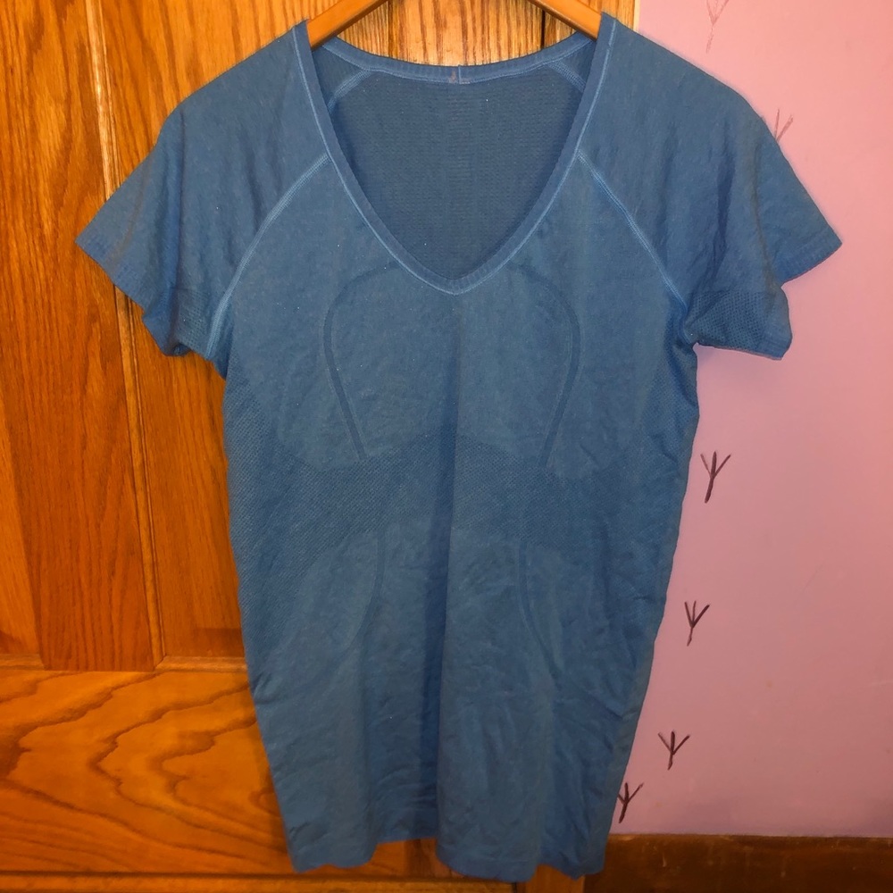 Athletic shirt